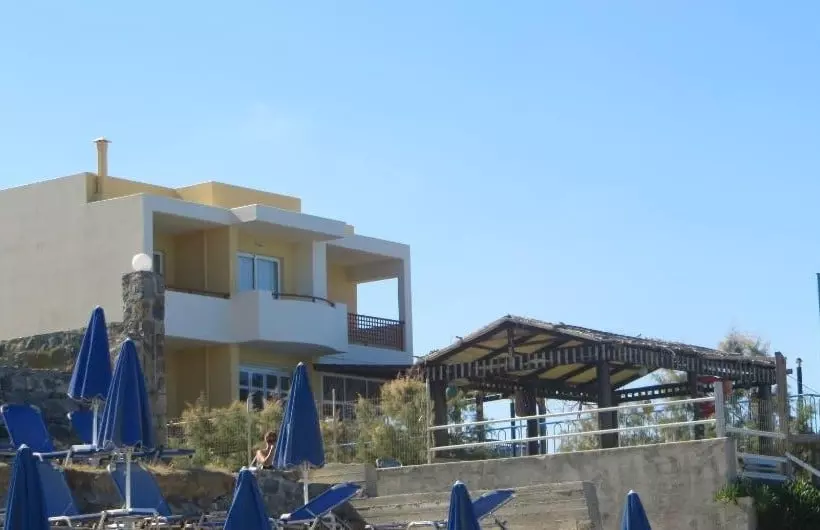 Danaos Beach Apartments
