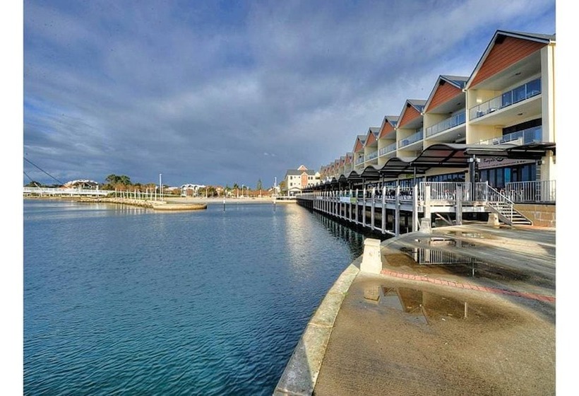 Dolphin Quay Apartments