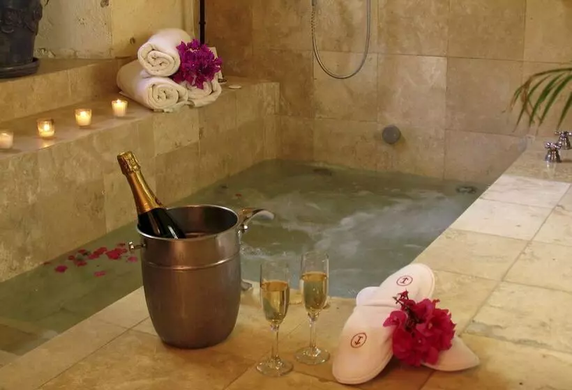 Hacienda Sepulveda Hotel & Spa