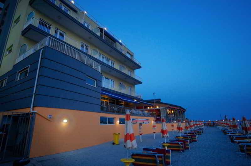 Aragosta Hotel & Restaurant