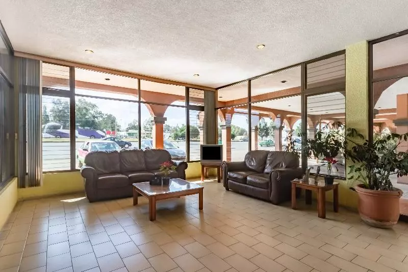 هتل Capital O Mansión Los Arcos