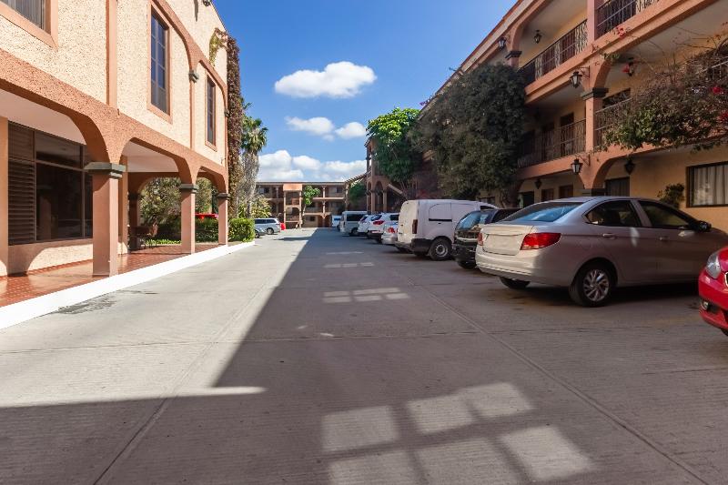 هتل Capital O Mansión Los Arcos