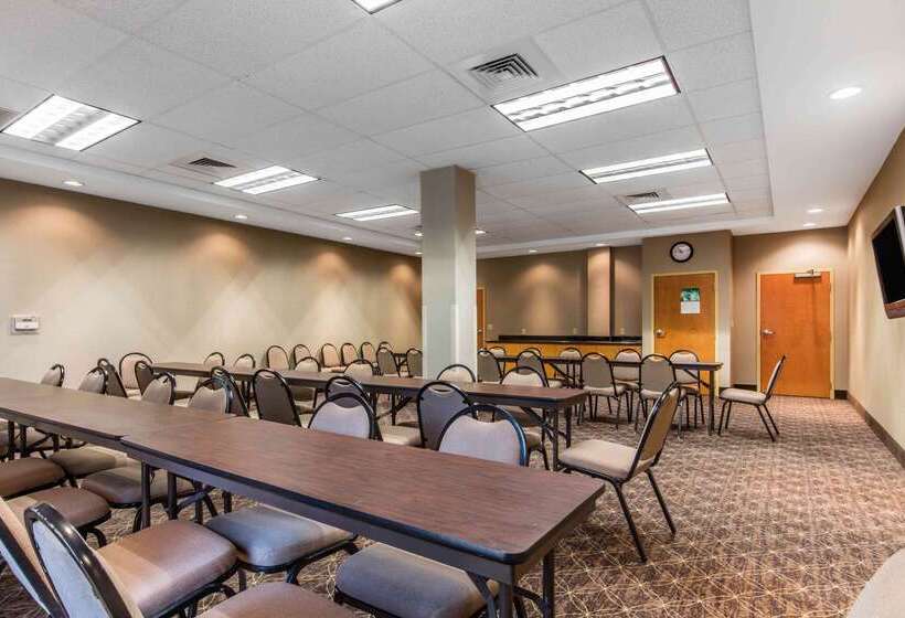 호텔 Comfort Suites