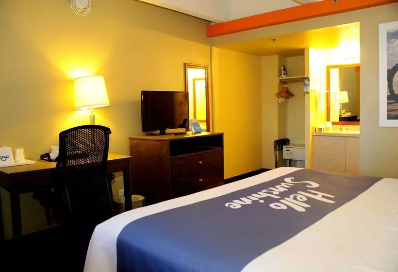 בית מלון כפרי Days Inn By Wyndham Denver Downtown