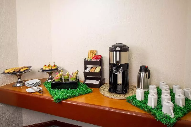 호텔 Guadalajara Plaza Expo