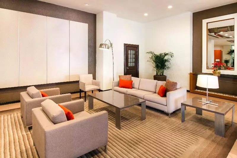 호텔 Guadalajara Plaza Expo