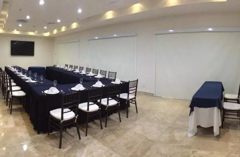 هتل Holiday Inn Campeche, An Ihg