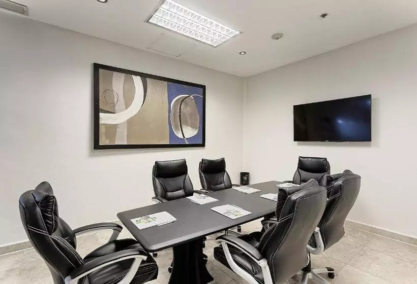 هتل Holiday Inn Campeche, An Ihg