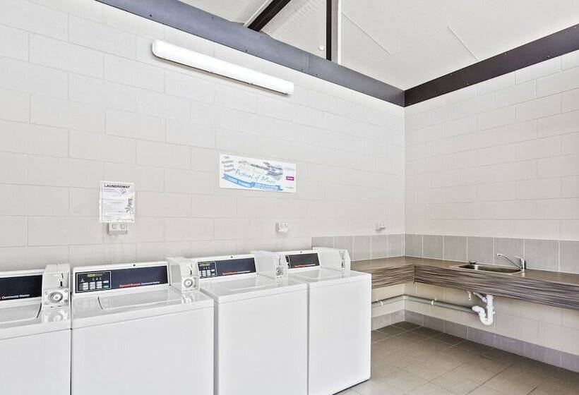 Отель Tasman Holiday Parks   Airlie Beach