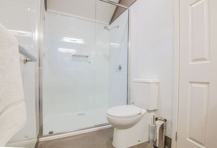 Отель Tasman Holiday Parks   Airlie Beach