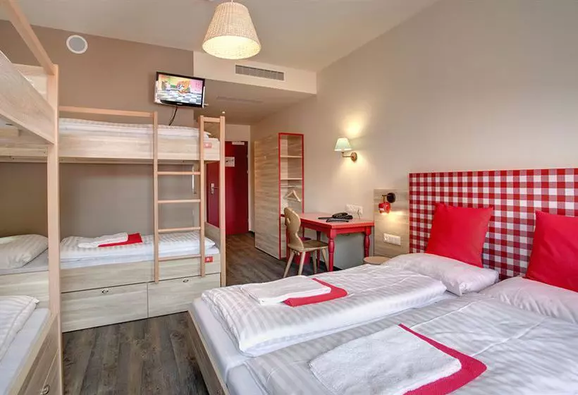 Meininger Hotel Salzburg City Center