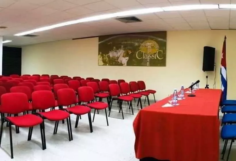 ホテル Neptuno Tritón