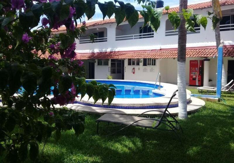 هتل Plaza Almendros, Isla Mujeres