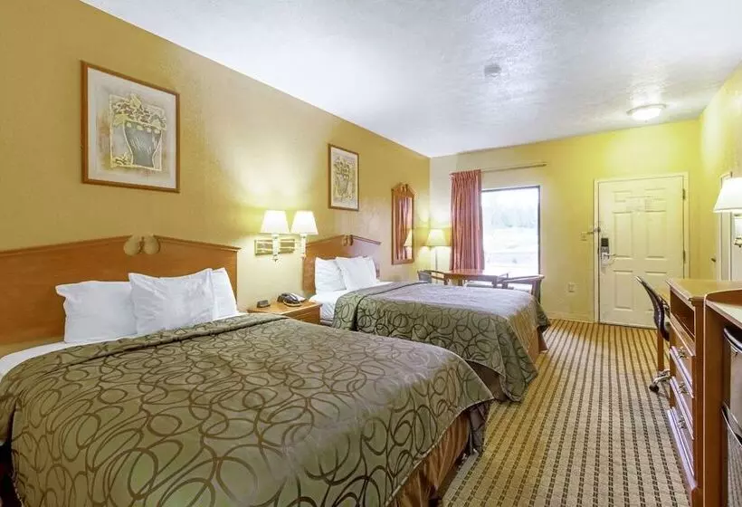 ホテル Quality Inn & Suites