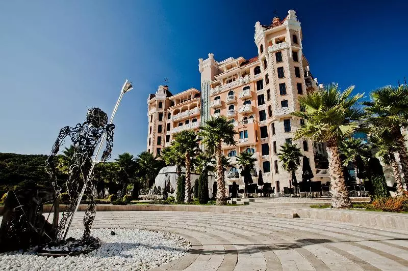 Отель Royal Castle Design & Spa