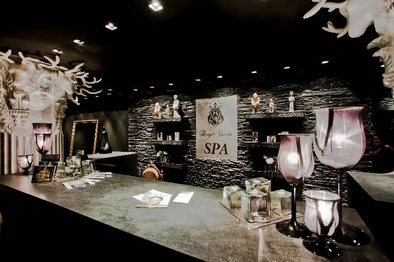 Отель Royal Castle Design & Spa