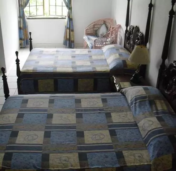 هتل Tamarind Great House