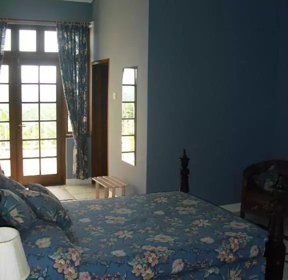 هتل Tamarind Great House