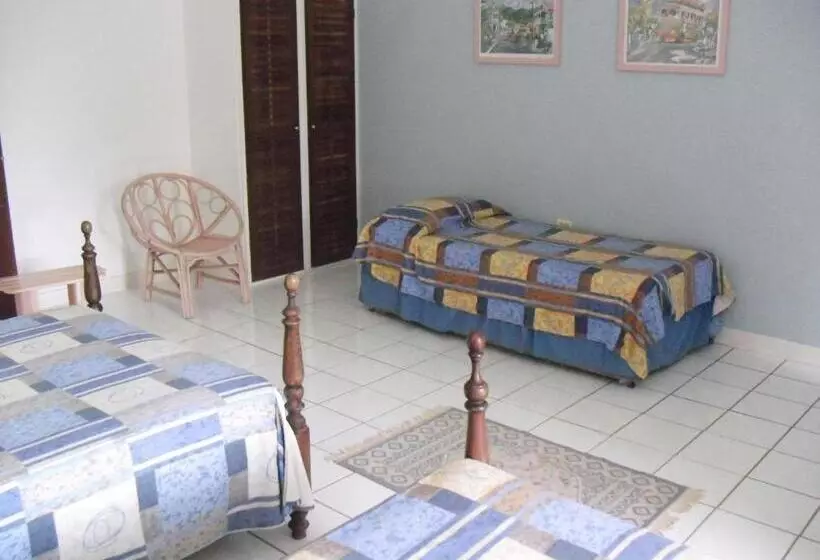 هتل Tamarind Great House