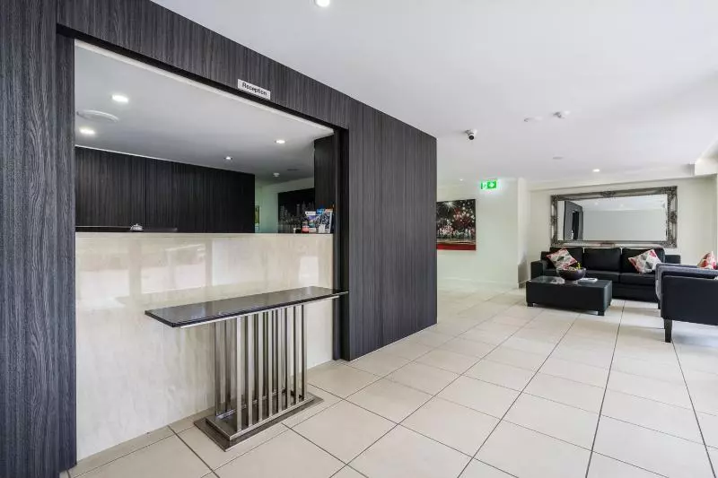 Отель The Docks On Goodwin