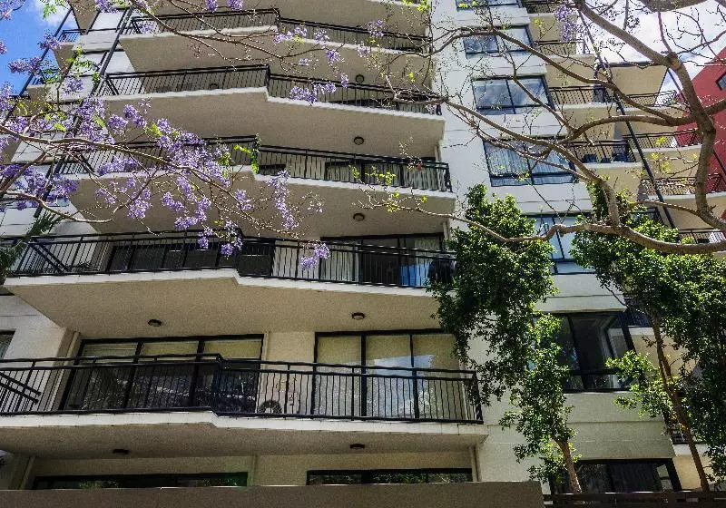 Отель The Docks On Goodwin