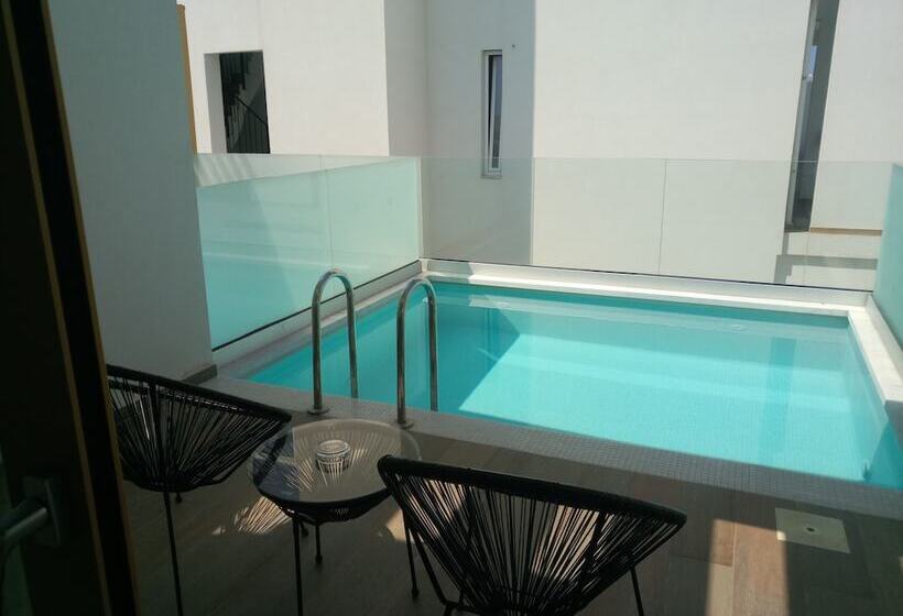 Meropi Hotel & Apartments