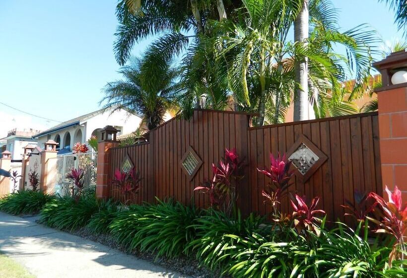 Отель The Balinese