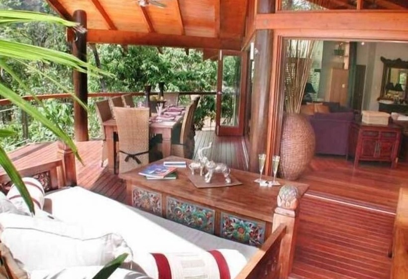 Отель The Balinese