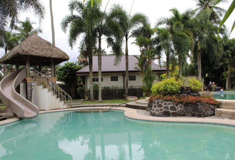 Casa Basilisa Hotel & Resort