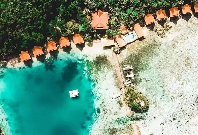 Hotelli Club Tara Island Resort