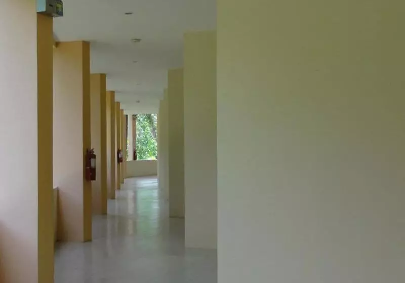 هتل Fiesta Resort