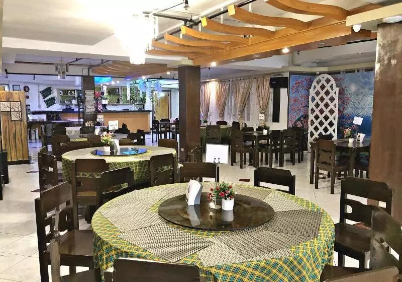 Hotelli Tabaco Gardenia