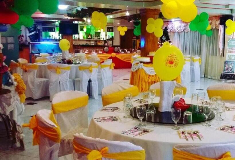 בית מלון כפרי Tabaco Gardenia