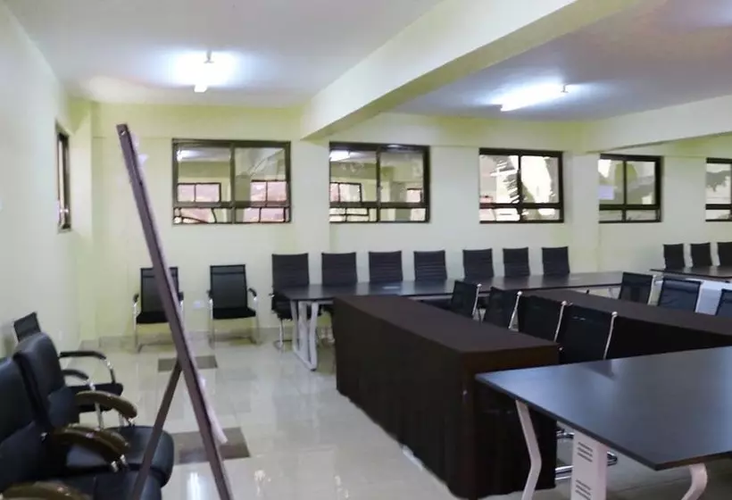 هتل Ufanisi Resort Kisii