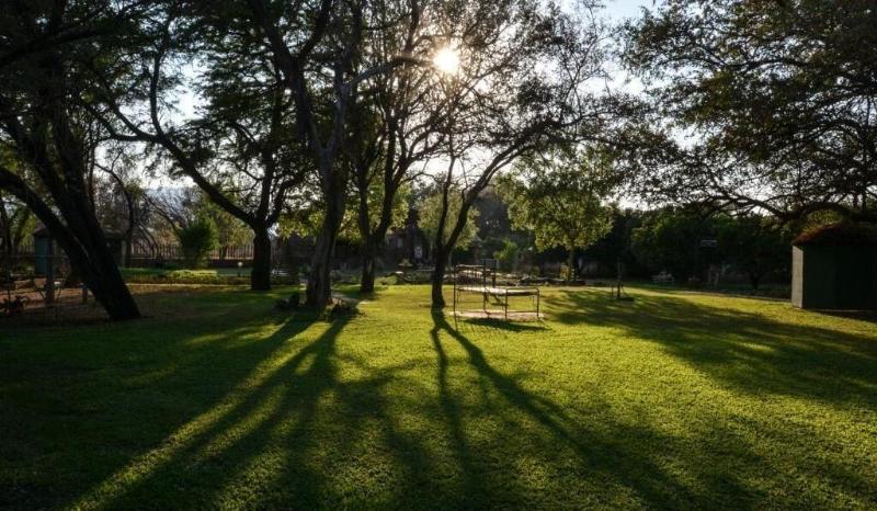 בית מלון כפרי Komma Nader Gastehuis