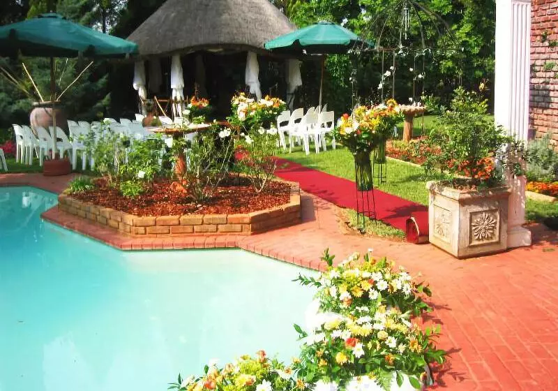 ホテル Komma Nader Gastehuis