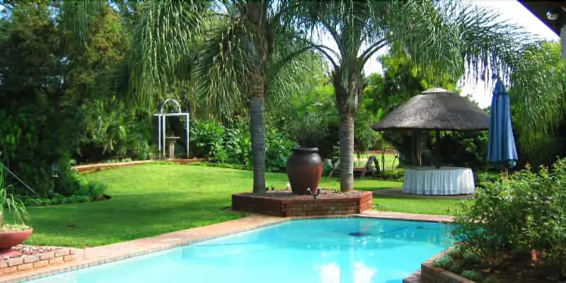 ホテル Komma Nader Gastehuis