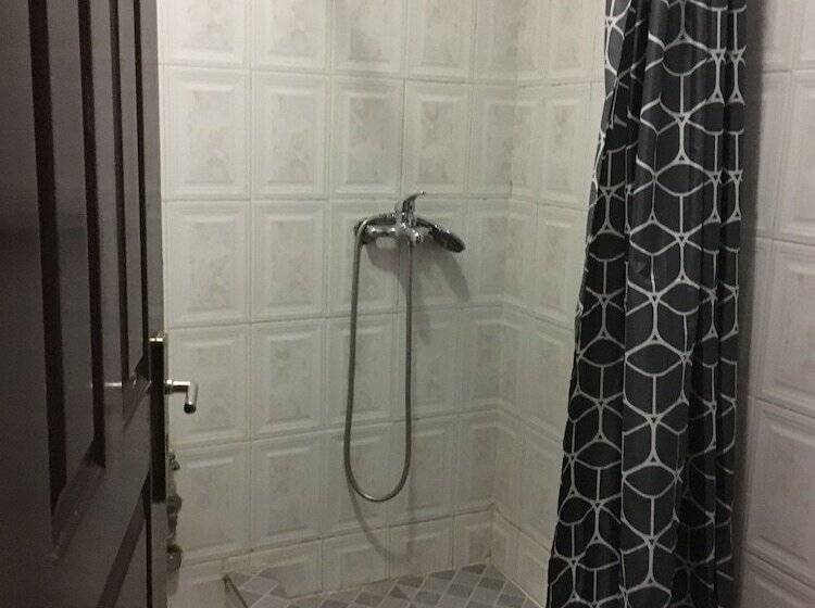 هتل Mivena   On Airport Street