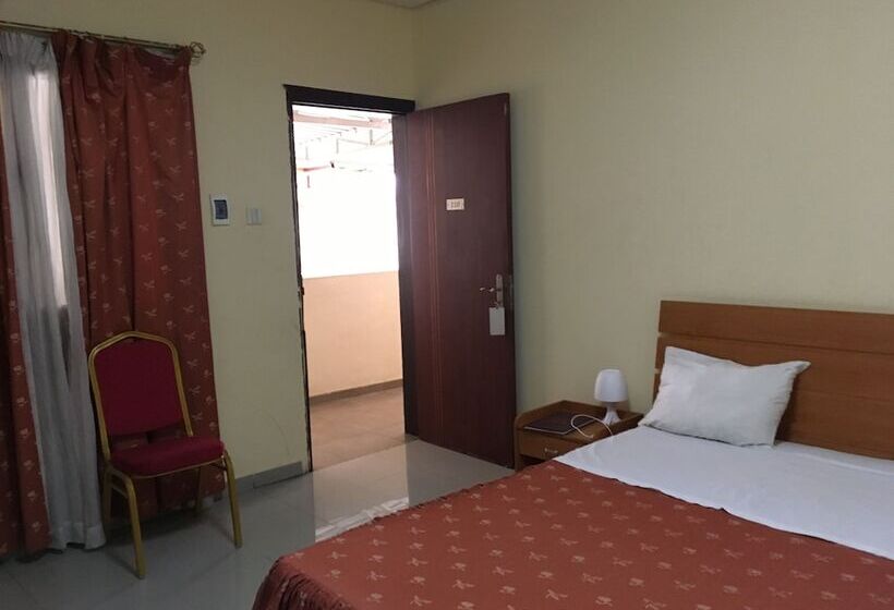 هتل Mivena   On Airport Street