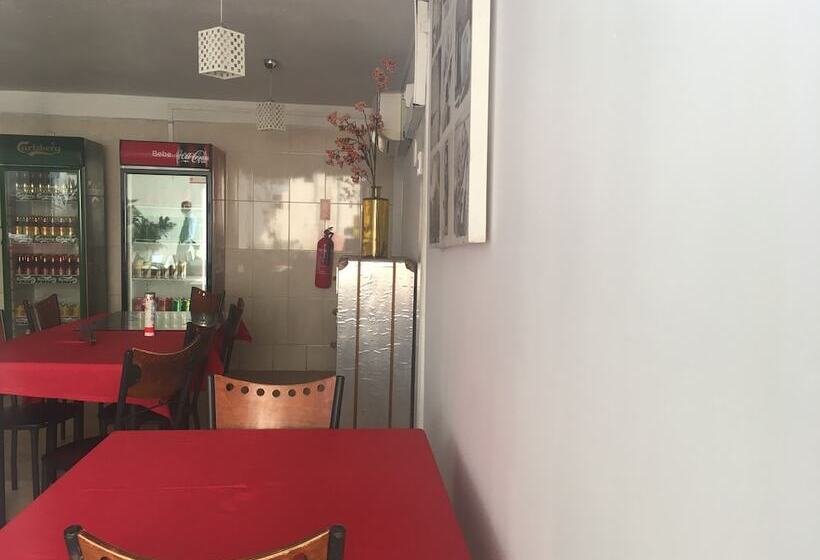 هتل Mivena   On Airport Street