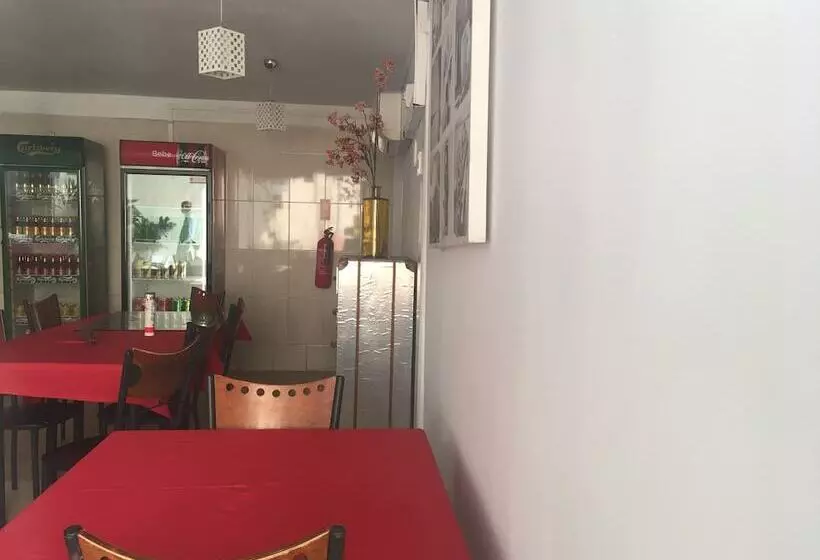 هتل Mivena   On Airport Street