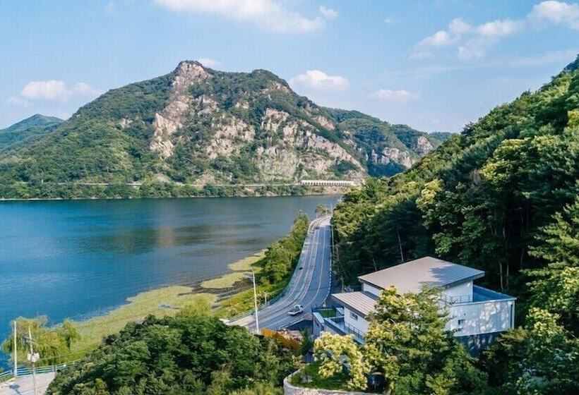 Hotel Rabbit Star Pension