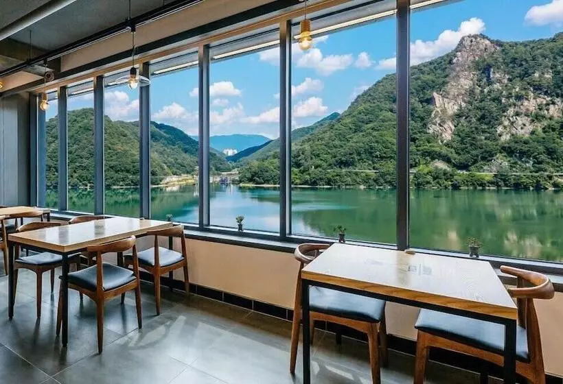 Hotelli Rabbit Star Pension