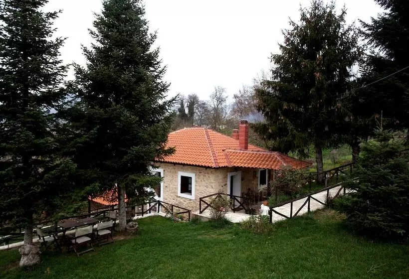 Hotelli To Archontiko Guesthouse Villa