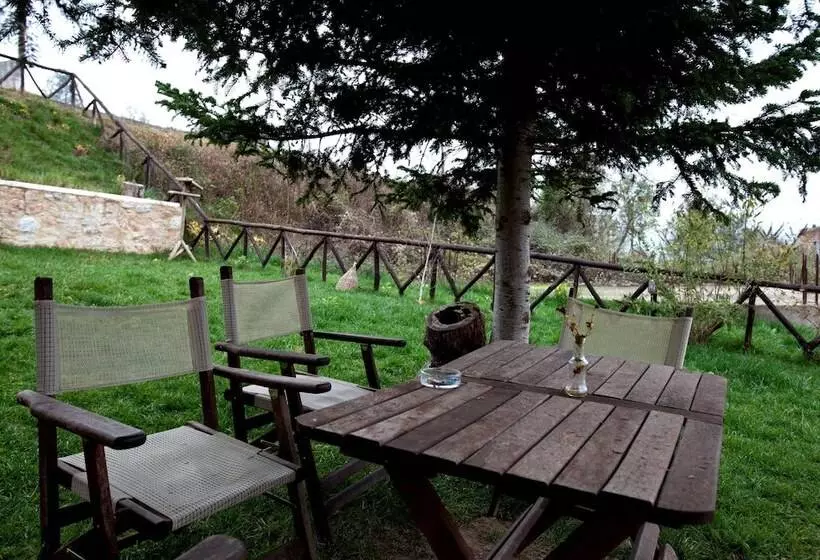 Hotelli To Archontiko Guesthouse Villa