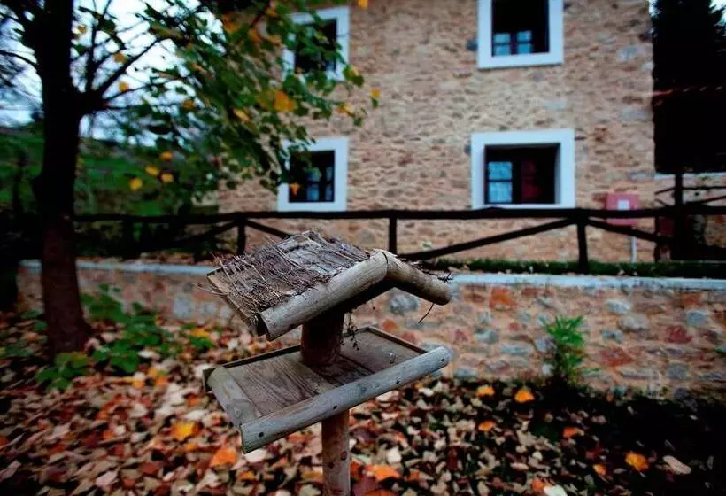 Hotelli To Archontiko Guesthouse Villa