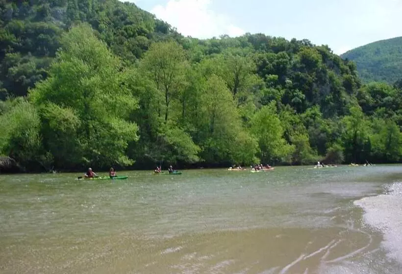 Hotelli To Archontiko Guesthouse Villa