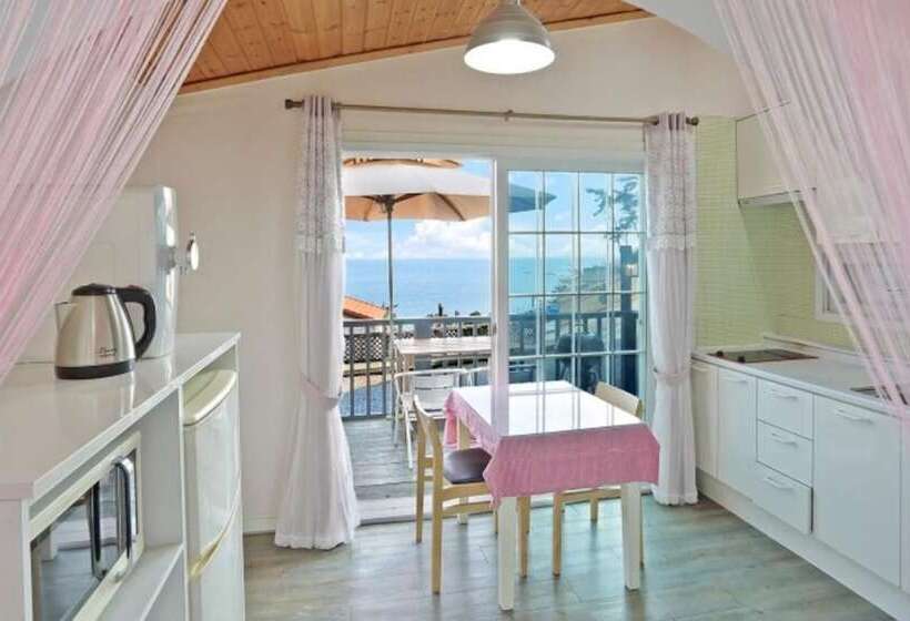 Namhae Eunbit Bada Pension