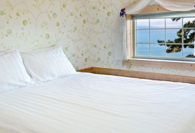 Namhae Eunbit Bada Pension