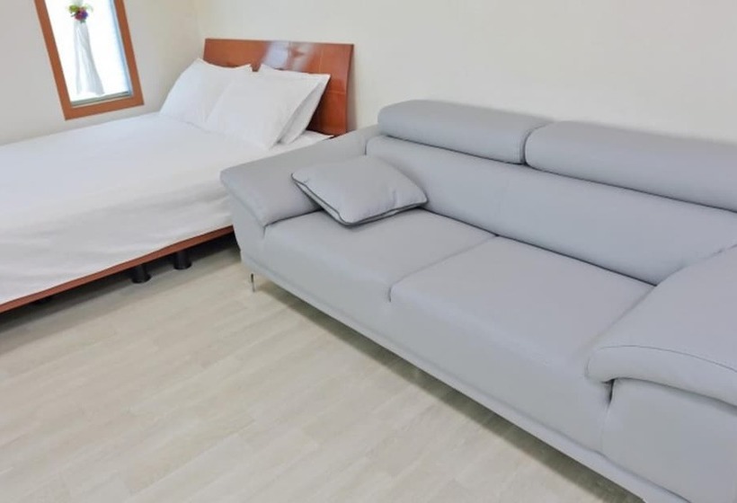 Namhae Eunbit Bada Pension